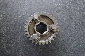 23481-425-000 Honda Cb750c Cb750k Cb750f Transmission Countershaft Counter Shaft 4th 29t Gear