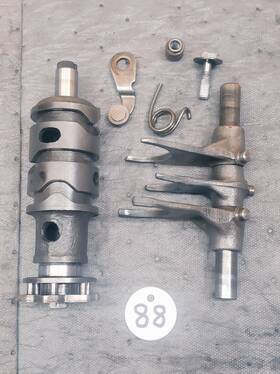24300-mf5-000 Honda 24211-mf5-000 1983-1986 Shadow Vt500 Gearshift Drum And Fork Assembly #24300-mf5-000