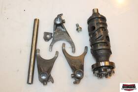 24310-mbb-000 Honda 2005 Super Hawk 1000 Vtr1000f Engine Gear Shift Cam Drum Forks Shaft