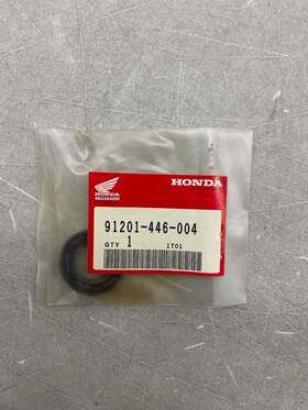 91201-446-004 Honda Genuine Oem Nos Oil Seal 20x34x6