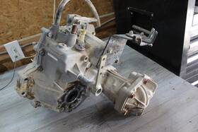 John Deere Am135192 2006 Gator Hpx 4x4 Transmission Tranny Gears