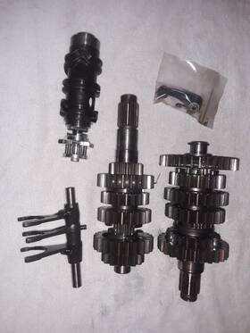75034005133 Ktm 14-17 690 Duke Lc4 Engine Transmission Tranny Gearshift Gears Complete