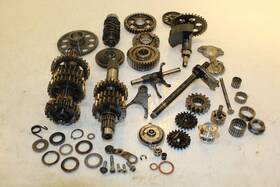 Ktm 76233001000 2013 690 Duke Engine Motor Transmission Tranny Gears
