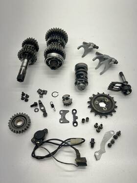 24121-14a00 Suzuki #104 94 95 Dr650se Dr 650 Se Oem Transmission Gears Shaft Forks Trans