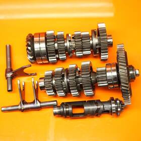 24121-48g10 Suzuki 13-19 M109r Vzr1800 Oem Engine Motor Transmission Tranny Gears Genuine