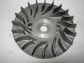 Yamaha 4hp-e7611-00-00 04-09 Vino 125 09-15 And Zuma Front Clutch Fixed Sheave 4hp-e7611-00
