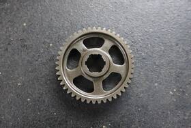 4pw-17582-00-00 Yamaha 1981 1982 1983 Xv750 Virago Engine Transmission Middle Drive 45t Gear