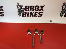 5t2-18512-00-00 Yamaha 1990 Yz80 Yz 80 86-92 Shift Shifter Forks Fork