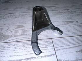 Yamaha 5y1-18513-00-00 1984-1989 Xt600 Fork Shift 3 4pt-18513-00-00 Shiftfork