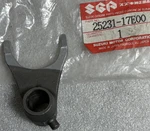 25231-17E00 New Oem Suzuki Transmission Shift Fork #3 GSX-R750 V,. Fixed Price $52.00.